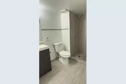 325 Lakeview Dr #202, Weston, FL 33326 - Photo 17