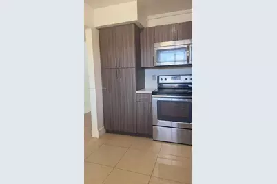 325 Lakeview Dr #202, Weston, FL 33326 - Photo 25