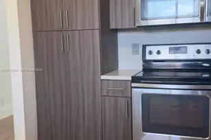 325 Lakeview Dr, Weston, FL 33326 - Photo 25