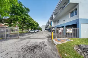 399 NW 72nd Ave, Miami, FL 33126 - Photo 3
