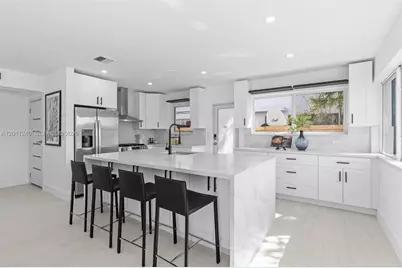 7286 Gary Ave, Miami Beach, FL 33141 - Photo 15