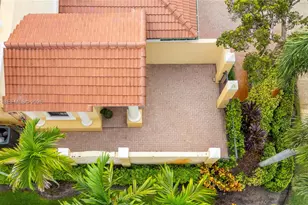 1559 Passion Vine Creek, Weston, FL 33326 - Photo 7