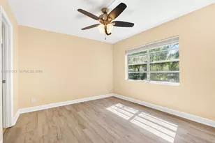 1028 Twin Lakes Dr, Coral Springs, FL 33071 - Photo 15