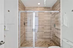 15901 Collins Ave, Sunny Isles Beach, FL 33160 - Photo 37