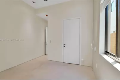 135 SW 29th Rd, Miami, FL 33129 - Photo 25