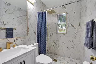437 NE 107th St, Miami, FL 33161 - Photo 21