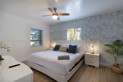 437 NE 107th St, Miami, FL 33161 - Photo 11
