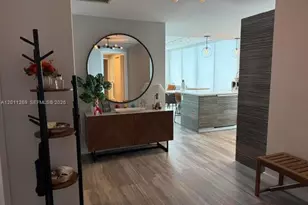 460 NE 28th St, Miami, FL 33137 - Photo 3