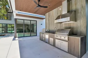125 SW 29th Rd, Miami, FL 33129 - Photo 5