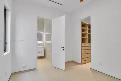 125 SW 29th Rd, Miami, FL 33129 - Photo 65