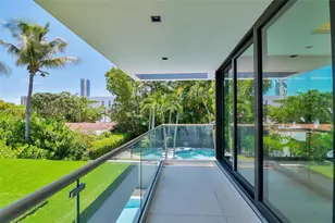 125 SW 29th Rd, Miami, FL 33129 - Photo 11