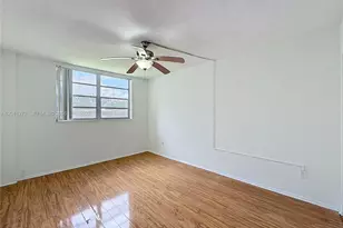 16400 NE 17th Ave, North Miami Beach, FL 33162 - Photo 15