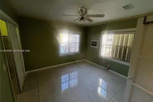 11108 Peachtree Dr, Miami, FL 33161 - Photo 9