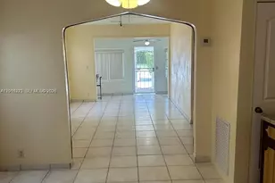 11108 Peachtree Dr, Miami, FL 33161 - Photo 5