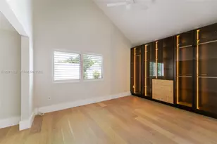 1981 S Oak Haven Cir, Miami, FL 33179 - Photo 27