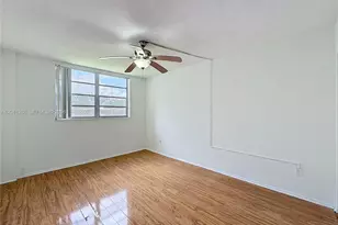 16400 NE 17th Ave, North Miami Beach, FL 33162 - Photo 11