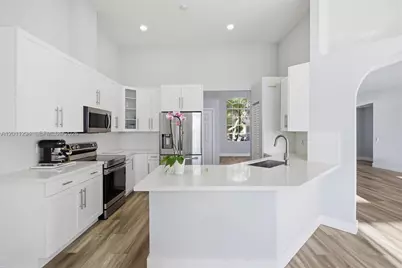 727 Lake Blvd, Weston, FL 33326 - Photo 15
