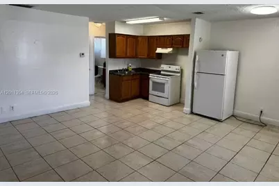 978 SW 10th Dr #21, Pompano Beach, FL 33060 - Photo 9