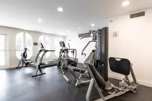 300 Diplomat Pkwy, Hallandale Beach, FL 33009 - Photo 23