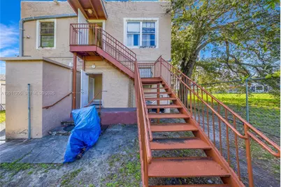193 NW 58th St, Miami, FL 33127 - Photo 13