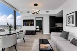 20 NE 11th St, Miami, FL 33132 - Photo 3