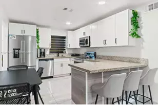 2320 SW 18th Terrace, Fort Lauderdale, FL 33315 - Photo 3