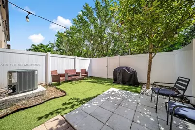10657 W 32nd Ln, Hialeah, FL 33018 - Photo 35
