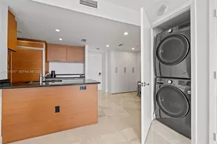 50 Biscayne Blvd, Miami, FL 33132 - Photo 17