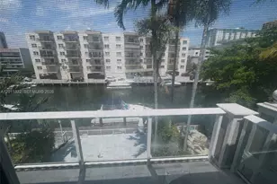3915 NE 168th St, North Miami Beach, FL 33160 - Photo 21