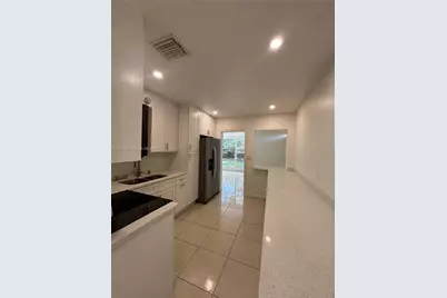 822 Avenida Hermosa, West Palm Beach, FL 33405 - Photo 3