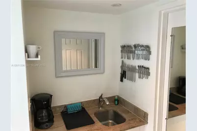 5445 Collins Ave #530, Miami Beach, FL 33140 - Photo 13