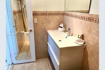 5445 Collins Ave #530, Miami Beach, FL 33140 - Photo 25
