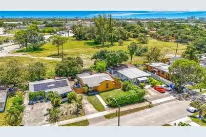 800 NW 17th Ter, Pompano Beach, FL 33069 - Photo 49