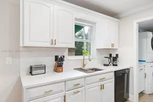 913 Lighthouse Dr, North Palm Beach, FL 33408 - Photo 11