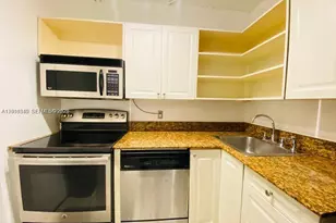 800 West Ave, Miami Beach, FL 33139 - Photo 11