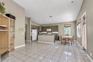 16332 SW 10th St, Pembroke Pines, FL 33027 - Photo 9