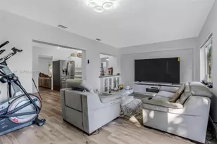 6810 NW 74th Pl, Tamarac, FL 33321 - Photo 15
