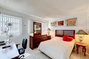 330 SE 2nd St, Hallandale Beach, FL 33009 - Photo 39