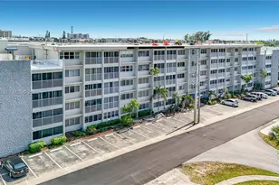 330 SE 2nd St, Hallandale Beach, FL 33009 - Photo 3