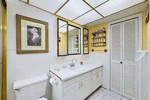330 SE 2nd St, Hallandale Beach, FL 33009 - Photo 27