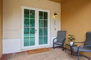 1049 SW 147th Ave, Pembroke Pines, FL 33027 - Photo 3