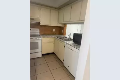 109 Lake Emerald Dr #102, Oakland Park, FL 33309 - Photo 7
