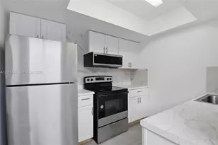 28 NW 170th St, North Miami Beach, FL 33169 - Photo 3