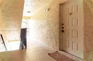 3083 N Oakland Forest Dr, Oakland Park, FL 33309 - Photo 3
