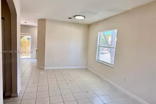 9261 SW 220th Terrace, Cutler Bay, FL 33190 - Photo 5