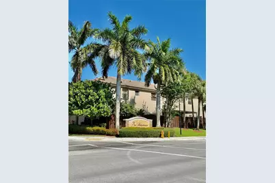 9261 SW 220th Ter, Cutler Bay, FL 33190 - Photo 3