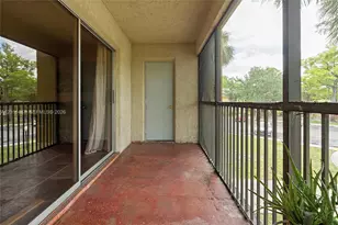 3083 N Oakland Forest Dr, Oakland Park, FL 33309 - Photo 17