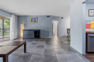 3083 N Oakland Forest Dr, Oakland Park, FL 33309 - Photo 3