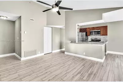 5686 Rock Island Rd #127, Tamarac, FL 33319 - Photo 7