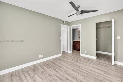 5686 Rock Island Rd #127, Tamarac, FL 33319 - Photo 17